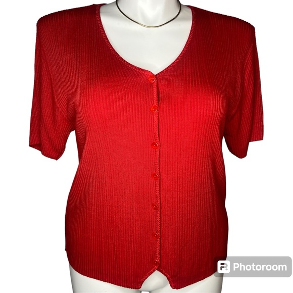 Avenue Tops - Red Ribbed Short Sleeve Button Front Top Size 1X